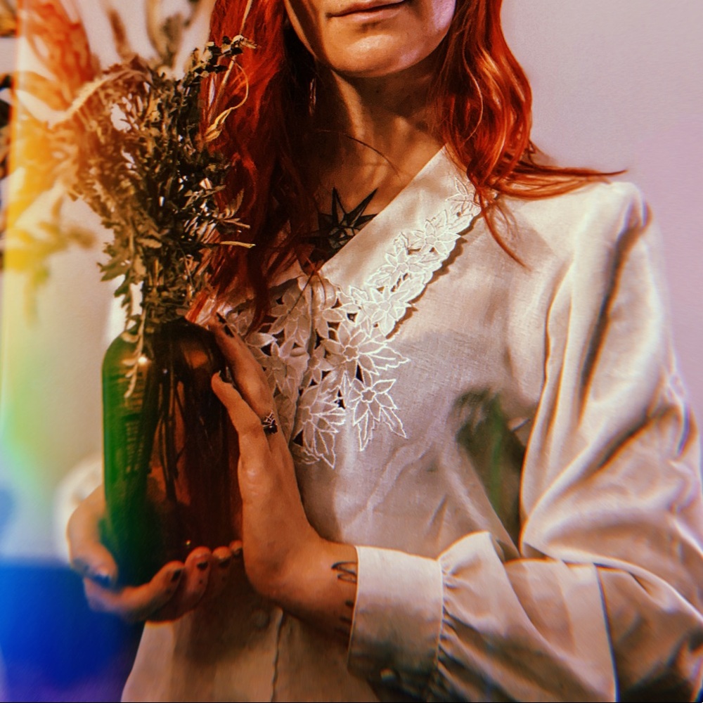 vintage sheer ivory blouse w/ floral lace collar